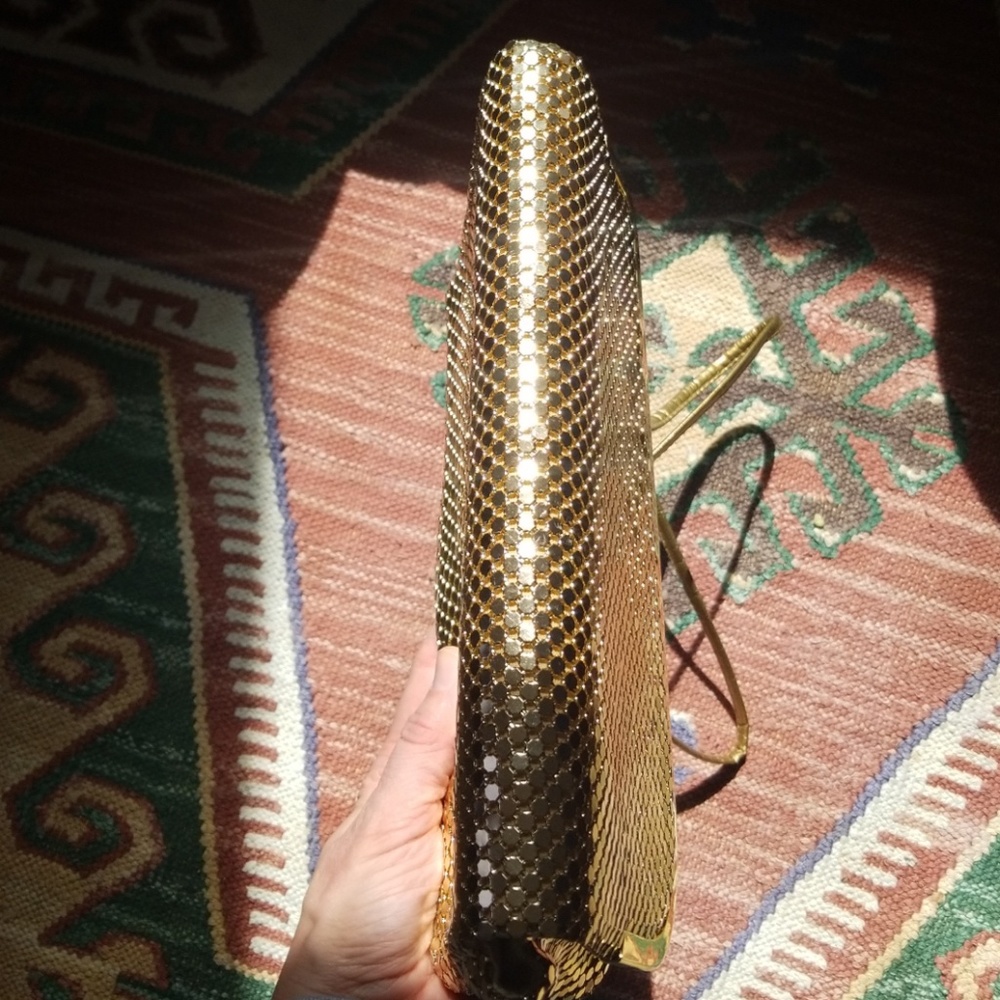Vintage metal mesh gold purse clutch - Picture 8 of 8